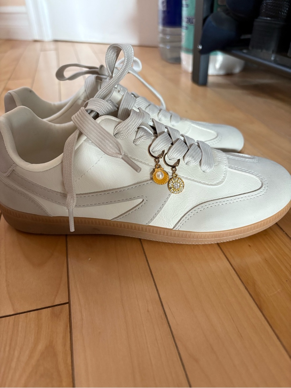 Dolce vita Sneakers with Gum Sole and Gold Charms